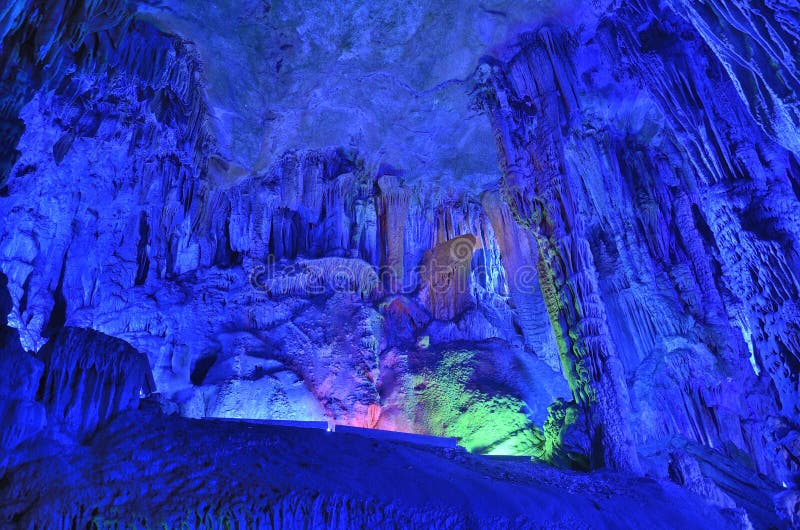 Estalactites de Reed Flute Cave fotos de stock royalty free Estalactites de Reed Flute Cave fotos de stock royalty free