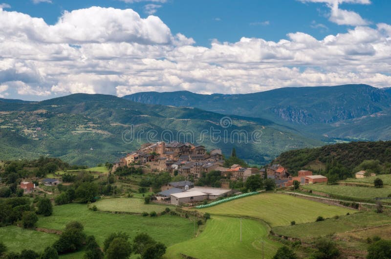 Estamariu, comarca von Alt Urgell, Lleida, Katalonien, Spanien lizenzfreies stockbild Estamariu, comarca von Alt Urgell, Lleida, Katalonien, Spanien lizenzfreies stockbild