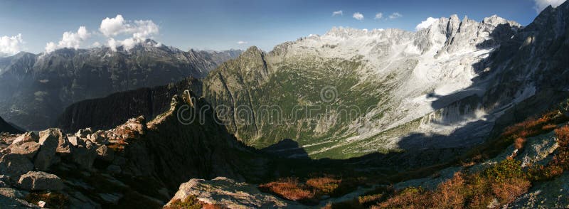 Montagne estive fotografia stock libera da diritti