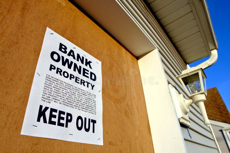 estate foreclosure house real sign стоковая фотография rf estate foreclosure house real sign стоковая фотография rf