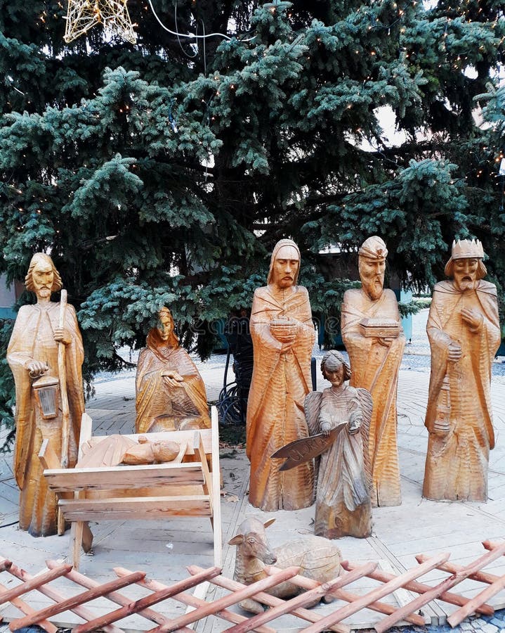 Estatua de la luz de la paz de Belén en Bratislava imagen de archivo libre de regalías Estatua de la luz de la paz de Belén en Bratislava imagen de archivo libre de regalías