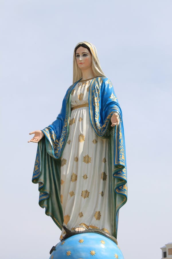 Estatua de Maria de Virgen imagen