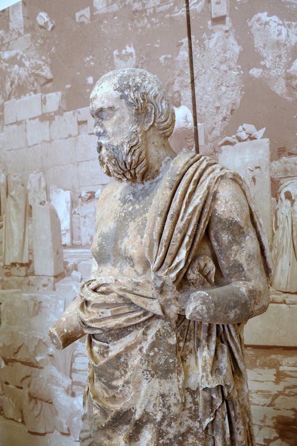 Estatua de mármol del griego clásico, Delphi Museum, Grecia imagen de archivo libre de regalías Estatua de mármol del griego clásico, Delphi Museum, Grecia imagen de archivo libre de regalías