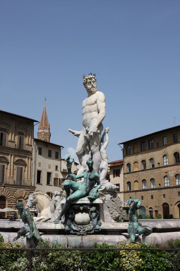 Estatua de Neptuno en Florencia, Italia foto de archivo Estatua de Neptuno en Florencia, Italia foto de archivo