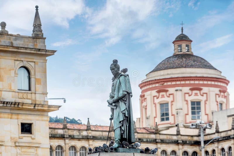 Estatua en el cuadrado de Bolivar en Bogotá, Colombia fotos de archivo Estatua en el cuadrado de Bolivar en Bogotá, Colombia fotos de archivo