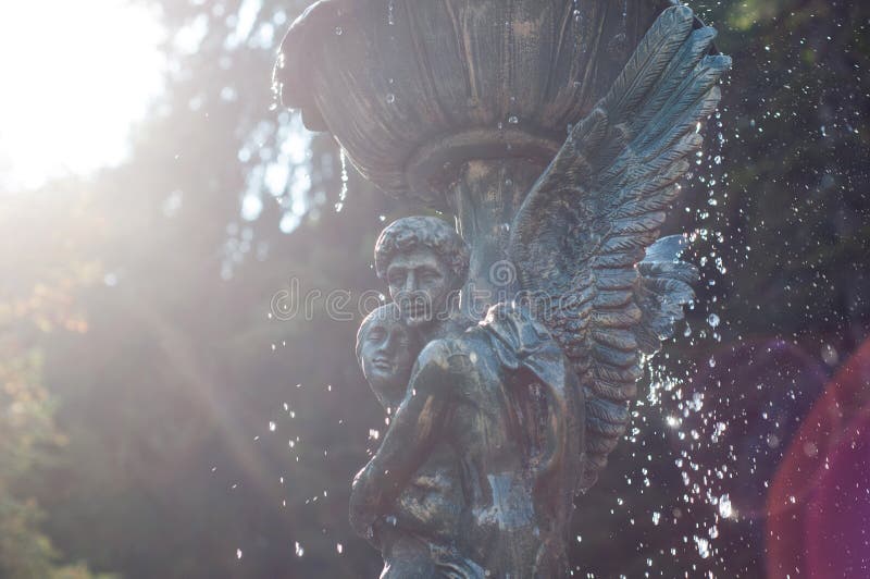 Estatuas de los ángeles fotografía de archivo Estatuas de los ángeles fotografía de archivo