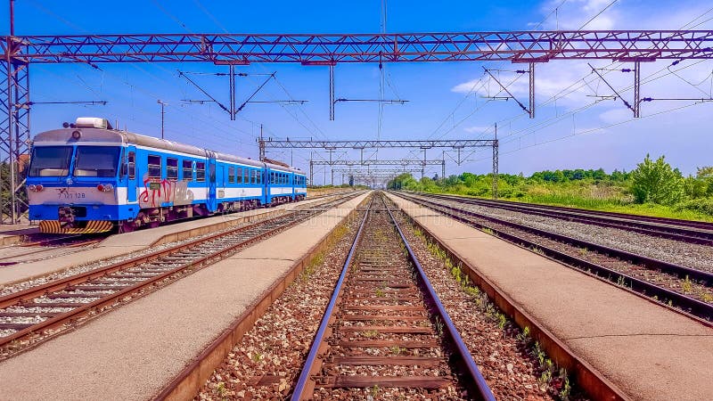 Estação de caminhos-de-ferro Nova Kapela imagem de stock Estação de caminhos-de-ferro Nova Kapela imagem de stock