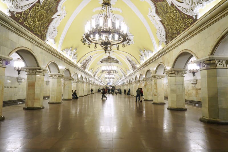 Estação de Komsomolskaya no metro foto de stock royalty free Estação de Komsomolskaya no metro foto de stock royalty free