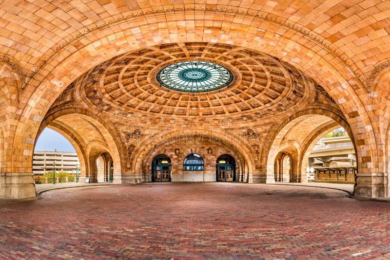 Panoramic view of Penn Station railway station. Owned by General Services Administration, an US government agency, Penn Station is a historic train station located in downtown Pittsburgh, Pennsylvania. Panoramic view of Penn Station railway station. Owned by General Services Administration, an US government agency, Penn Station is a historic train station located in downtown Pittsburgh, Pennsylvania