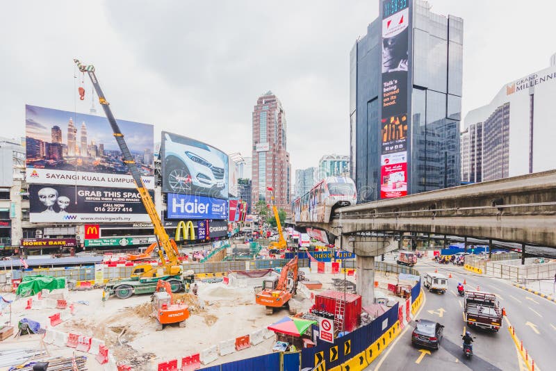 Estação do monotrilho de Bukit Bintang em Kuala Lumpur, Malásia fotos de stock Estação do monotrilho de Bukit Bintang em Kuala Lumpur, Malásia fotos de stock