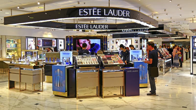 Uitgaand Normaal Rust uit Estee Lauder Cosmetics Boutique, Hong Kong Editorial Stock Photo - Image of  perfume, luxury: 59630033