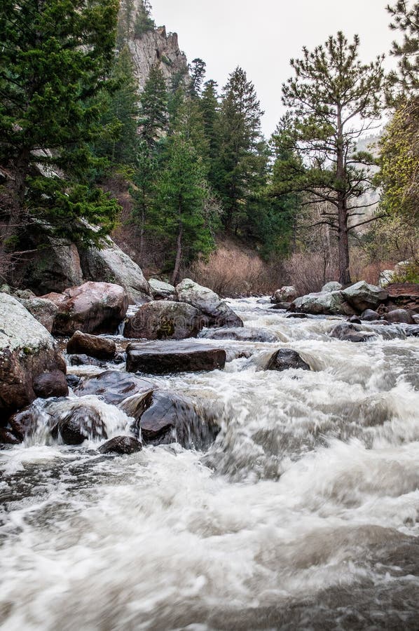 Estes Park Colorado Rocky Mountain-Rivierlandschap stock afbeeldingen Estes Park Colorado Rocky Mountain-Rivierlandschap stock afbeeldingen