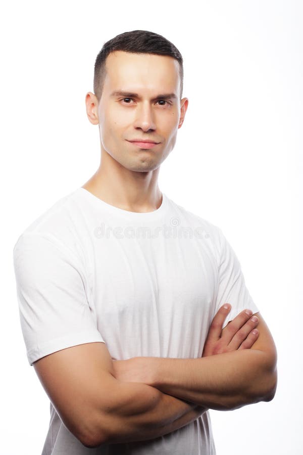 Estilo de vida e conceito dos povos: t-shir branco vestindo do homem considerável fotografia de stock royalty free Estilo de vida e conceito dos povos: t-shir branco vestindo do homem considerável fotografia de stock royalty free