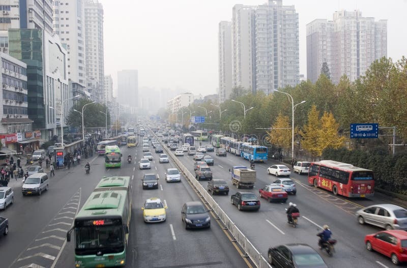 Estrada de cidade em Wuhan