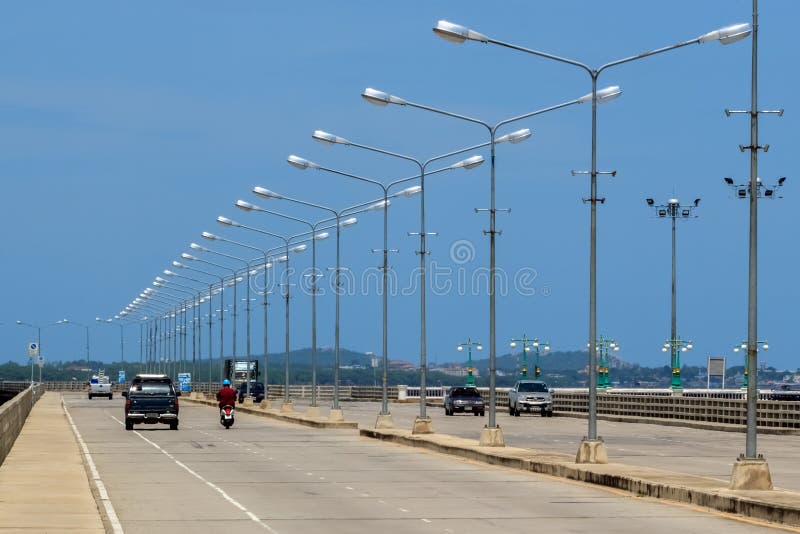 Estrada litoral, Chon Buri Province, Tailândia foto de stock Estrada litoral, Chon Buri Province, Tailândia foto de stock