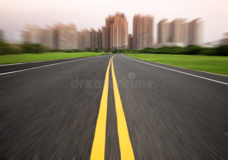 Estrada em desfoque de movimento imagens de stock