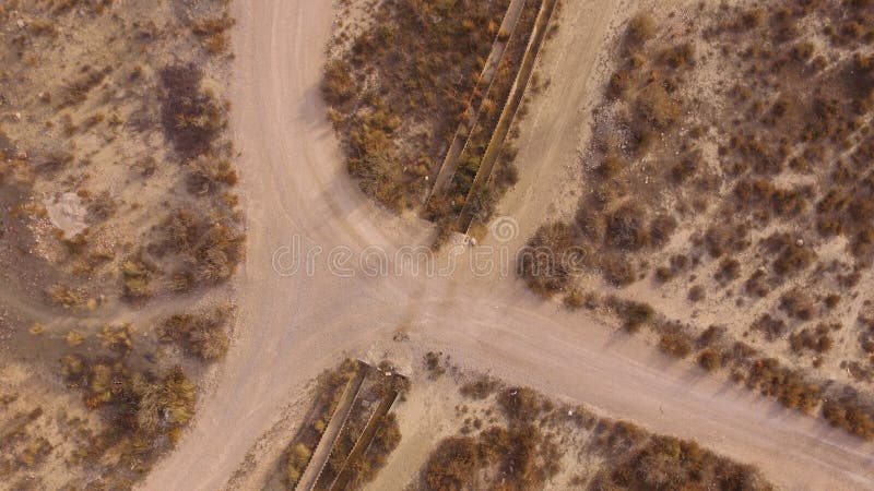 Estradas transversaas e água imagem de stock Estradas transversaas e água imagem de stock