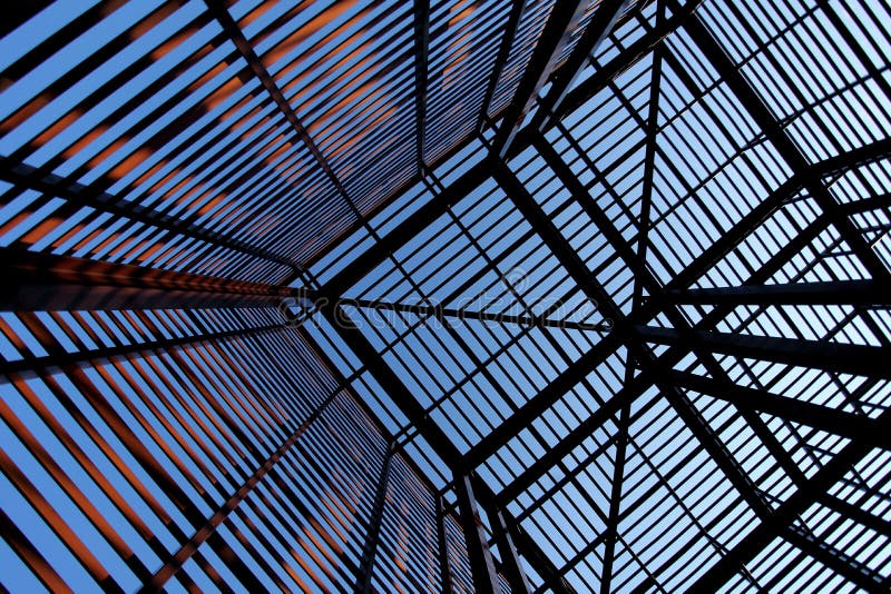 Estructura industrial interesante 2 del metal imagen de archivo libre de regalías Estructura industrial interesante 2 del metal imagen de archivo libre de regalías
