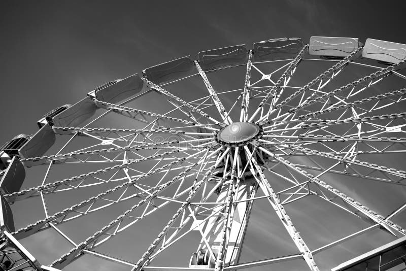 Estrutura do raio de uma roda de Ferris imagem de stock Estrutura do raio de uma roda de Ferris imagem de stock