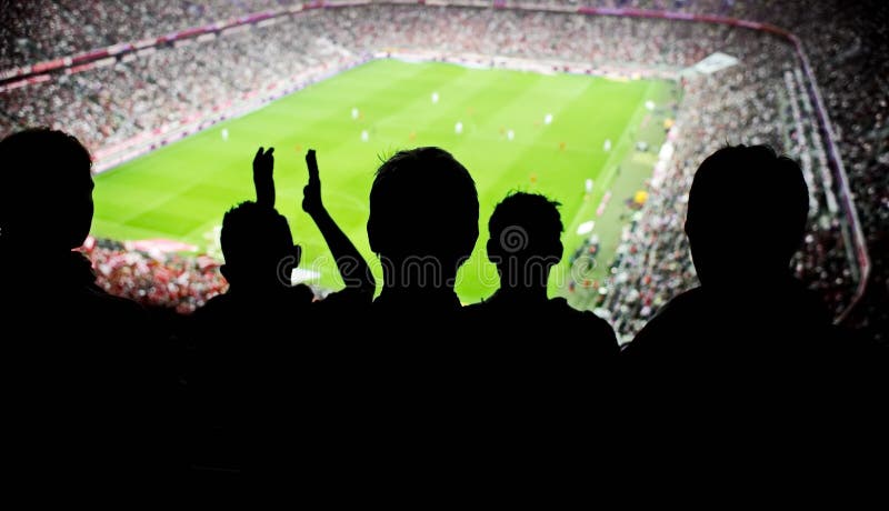 Estádio dos fãs de futebol fotos de stock Estádio dos fãs de futebol fotos de stock