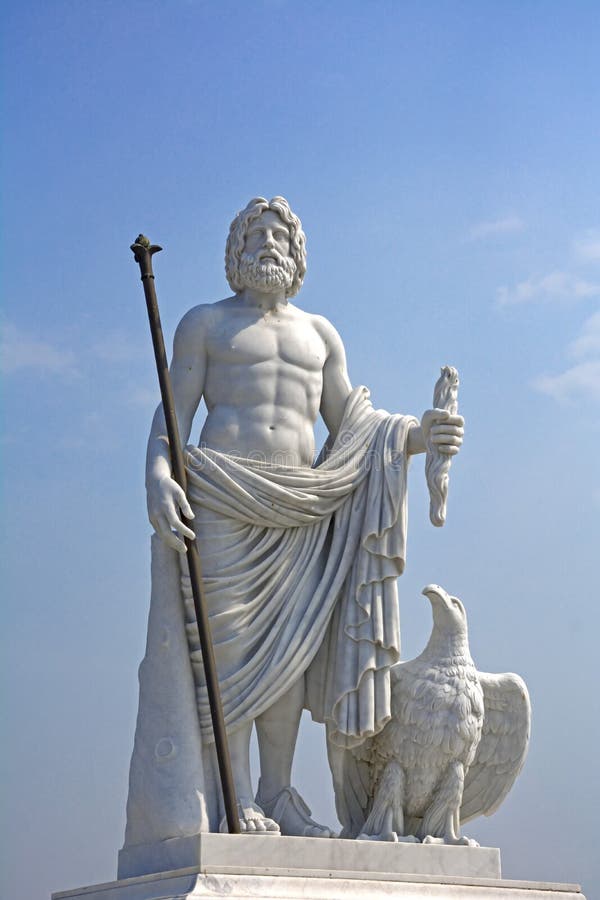 Estátua de Zeus do rei da mitologia de grego clássico