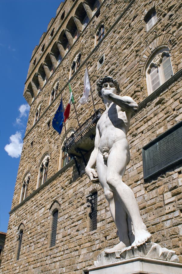 Estátua do `s David de Michelangelo imagem de stock royalty free Estátua do `s David de Michelangelo imagem de stock royalty free