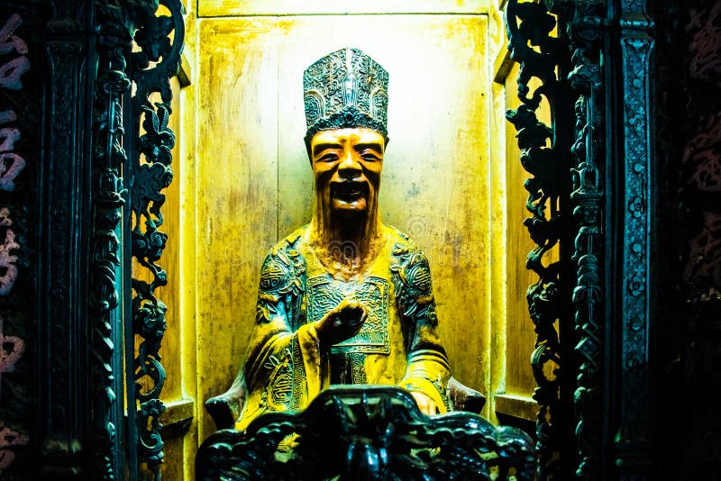 Estátua em Jade Emperor Pagoda, Ho Chi Minh City, Vietname