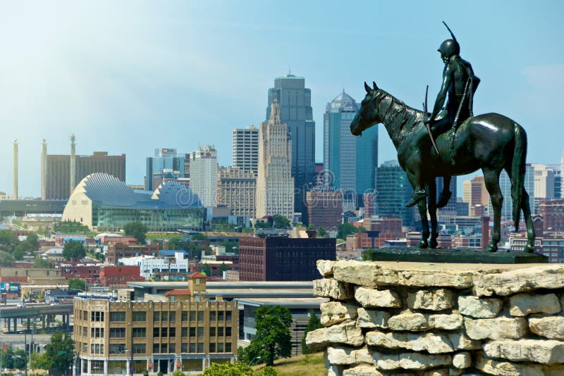 Estátua indiana Kansas City do escuteiro