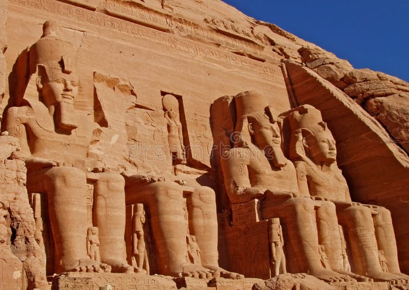 Estátuas em Abu Simbel foto de stock royalty free