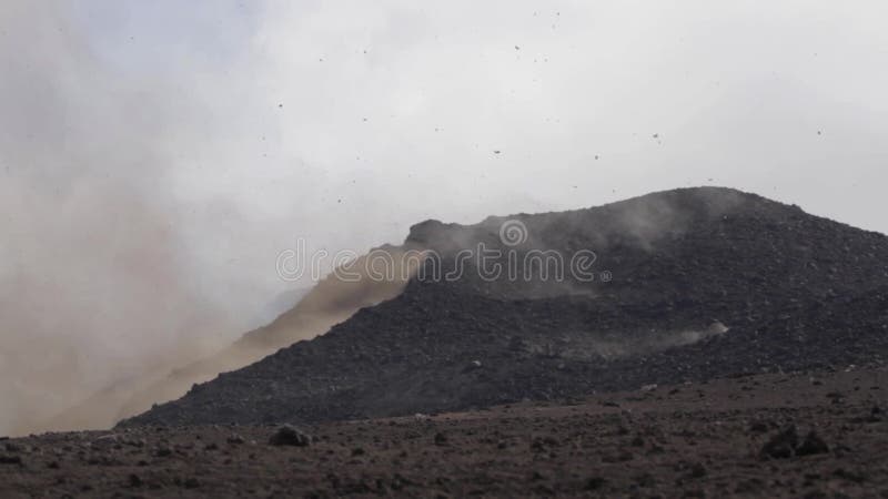 Etna ηφαιστείων έκρηξη - έκρηξη και ροή λάβας