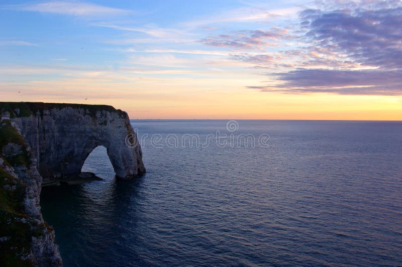 etretat скал стоковые фотографии rf etretat скал стоковые фотографии rf