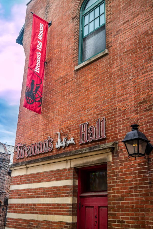 Ett enormt museum som främjar allmänhetens säkerhet i Pennsylvania, Philadelphia arkivbild Ett enormt museum som främjar allmänhetens säkerhet i Pennsylvania, Philadelphia arkivbild