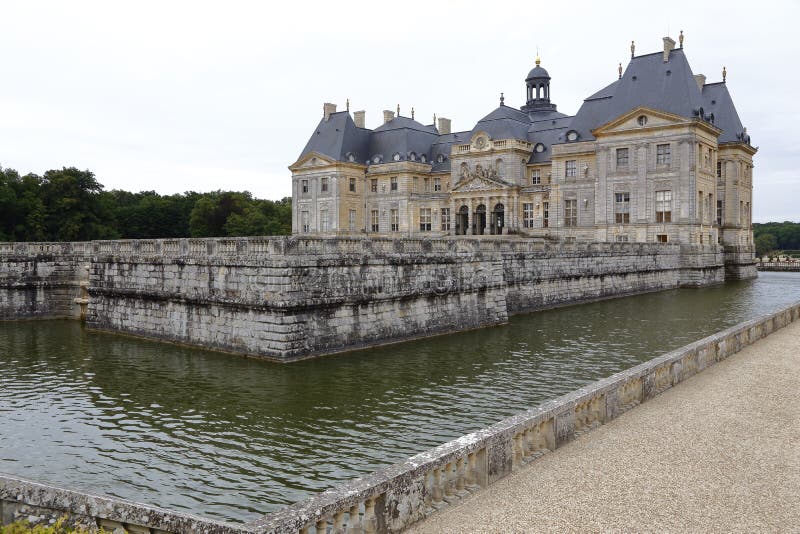 Europa, Francia, Seine-et-Marne (77), Vaux-le-Vicomte Castle - colpo agosto 2015, ispirazione per il castello Versaille immagini stock libere da diritti Europa, Francia, Seine-et-Marne (77), Vaux-le-Vicomte Castle - colpo agosto 2015, ispirazione per il castello Versaille immagini stock libere da diritti