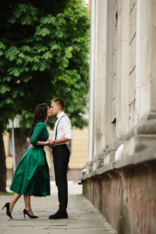 https://thumbs.dreamstime.com/b/european-beautiful-couple-posing-street-photo-kissing-57023827.jpg