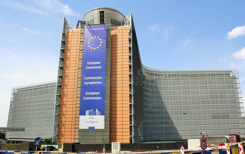 Europeiska kommissionenhuvudbyggnad royaltyfri bild Europeiska kommissionenhuvudbyggnad royaltyfri bild