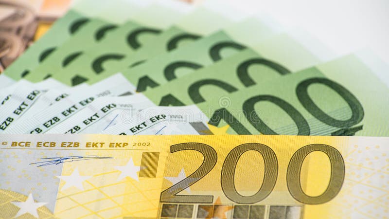 Eurorechnungen von verschiedenen Werten Eurorechnung von zweihundert stockfotografie Eurorechnungen von verschiedenen Werten Eurorechnung von zweihundert stockfotografie