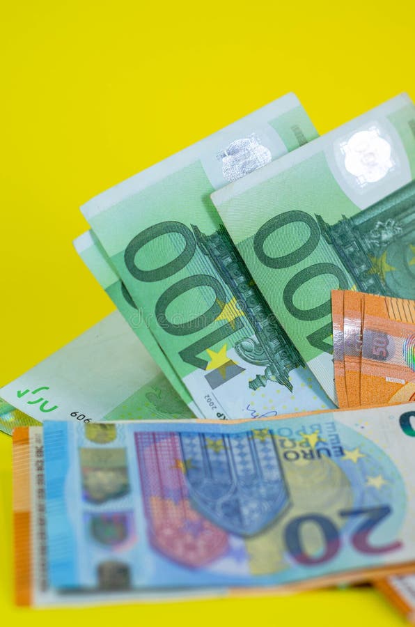 50 100 Euros. Fondo De Caja Del Euro. Billetes En Euros Imagen de archivo Imagen de capital