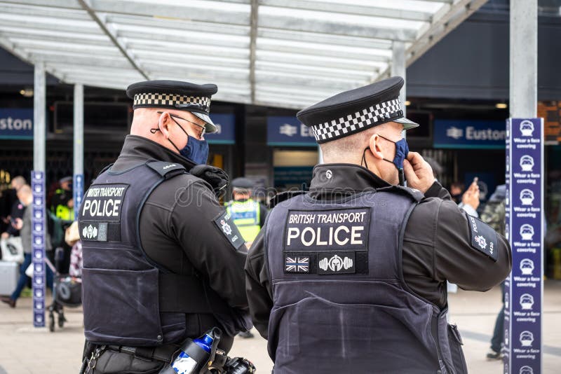 pic Old British Transport Police Uniform dreamstime com