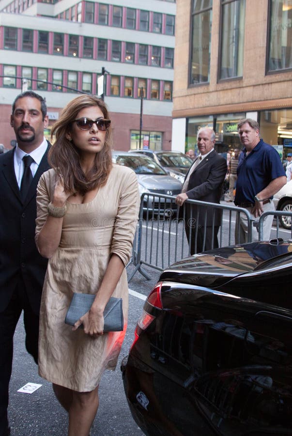 Eva Mendes Arriving To the Calvin Klein Fashion Show in New York Editorial  Photography - Image of style, calvin: 96484507