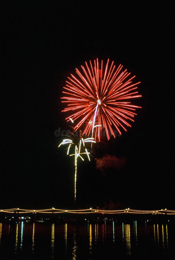 Eve Firework Display del nuovo anno in Arizona fotografie stock Eve Firework Display del nuovo anno in Arizona fotografie stock