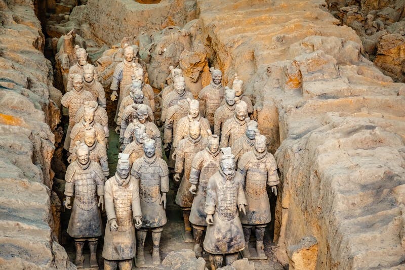 Excavated sculptures statues of the terracota army soldiers of Qin Shi Huang emperor, Xian, Shaanxi, China royalty free stock photography Excavated sculptures statues of the terracota army soldiers of Qin Shi Huang emperor, Xian, Shaanxi, China royalty free stock photography