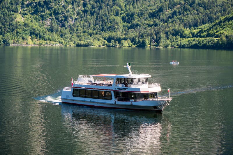 hallstatt lake cruise