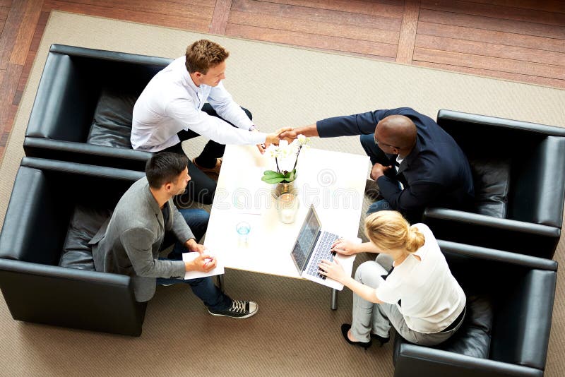 executives group having meeting стоковые изображения executives group having meeting стоковые изображения