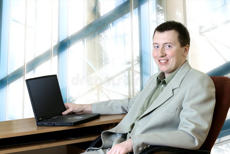 Executivos - homem em seu escritório fotos de stock royalty free Executivos - homem em seu escritório fotos de stock royalty free