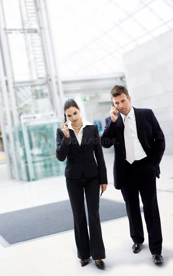 Executivos ocupados imagens de stock Executivos ocupados imagens de stock