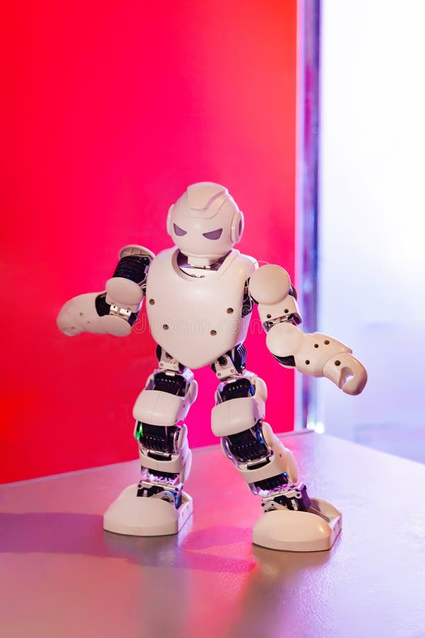 Dance robot hi-res stock photography and images - Page 8 - Alamy