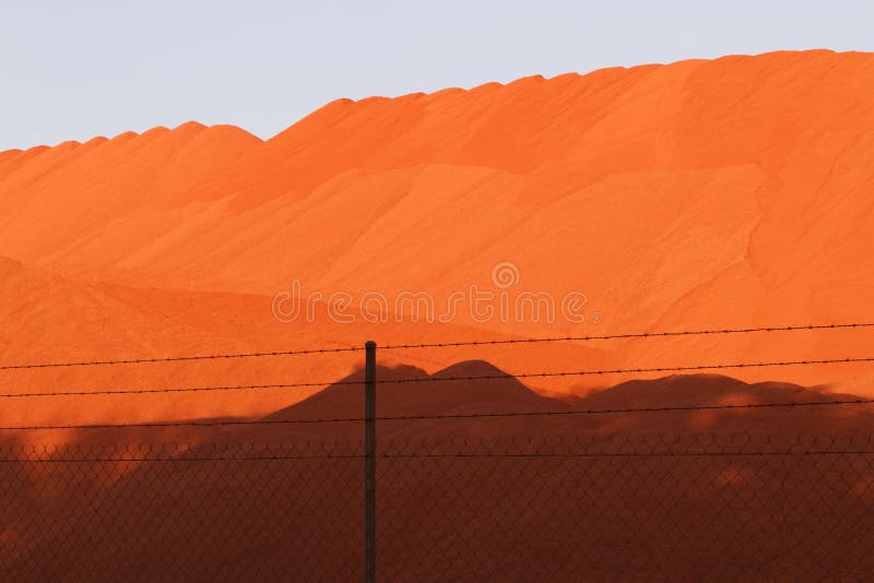 Exploitation de bauxite photo stock. Image du industrie 35296440