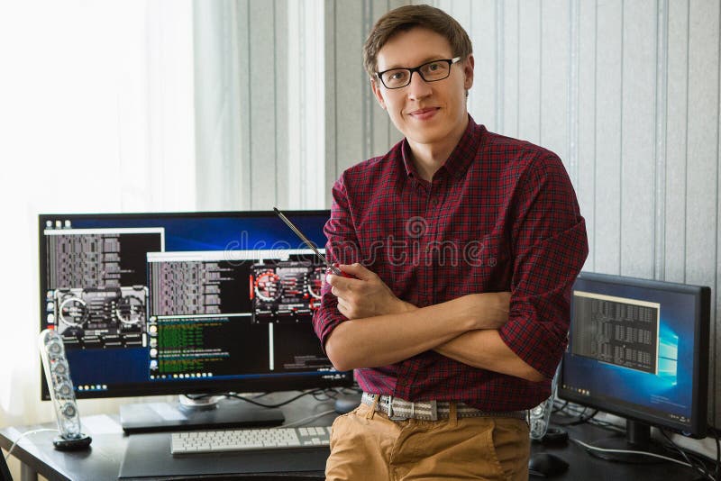 Exploitation de bitcoin de programmeur photo libre de droits Exploitation de bitcoin de programmeur photo libre de droits