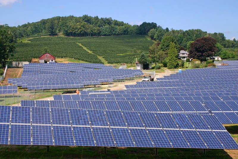 Exploração agrícola solar (h) imagem de stock Exploração agrícola solar (h) imagem de stock