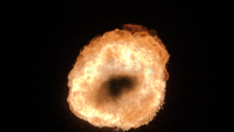 Explosión de la bola de fuego, cámara de alta velocidad, llama aislada del fuego en fondo negro stock de ilustración